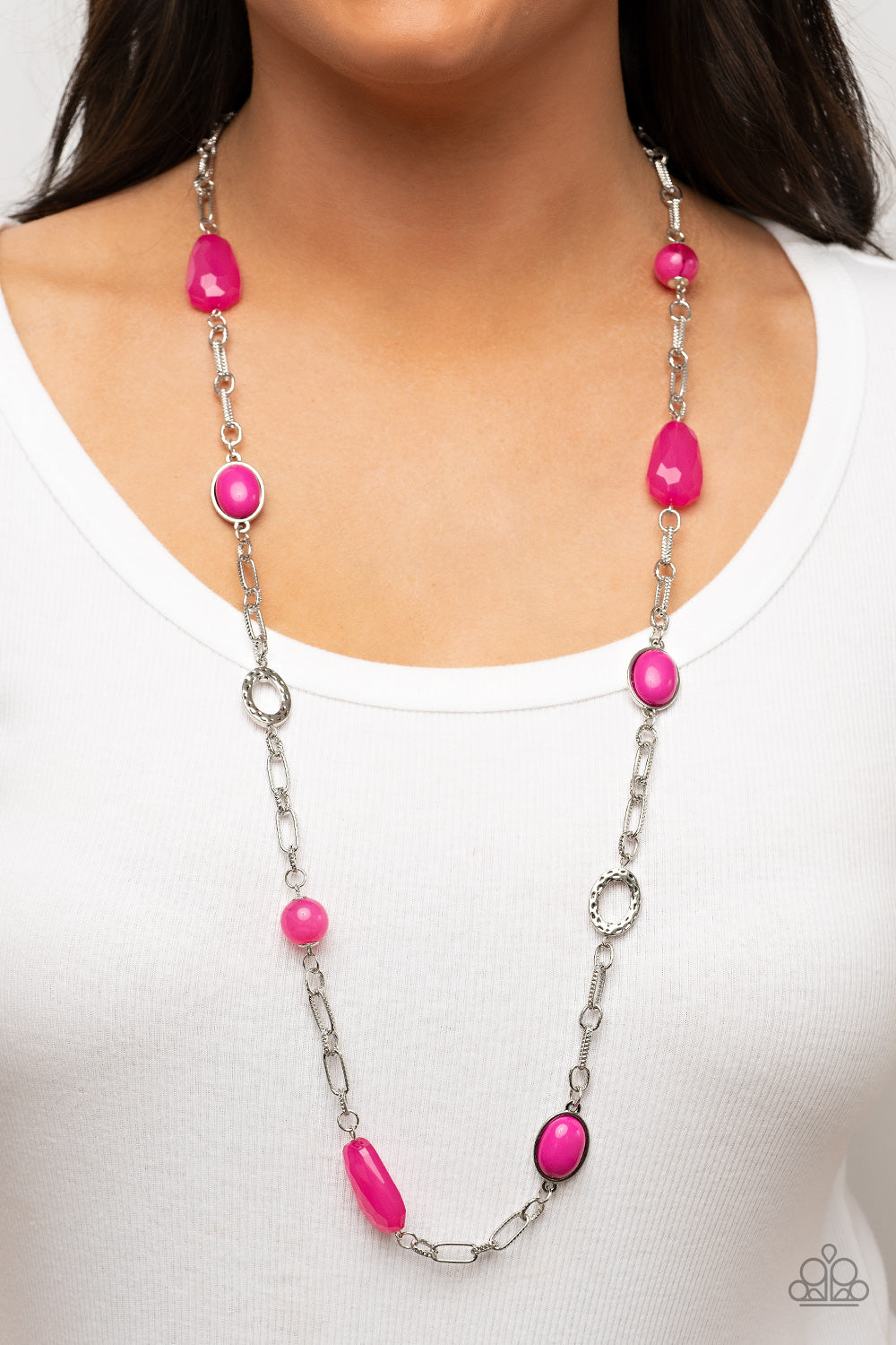 Oversized chain necklace with acrylic gemstones