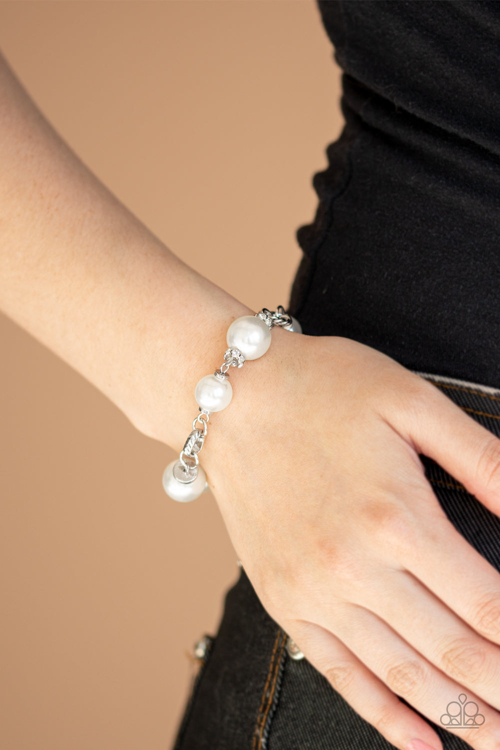 Touch of Classy - White Pearl and Silver Necklace - Paparazzi Accessories